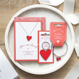 Heart to Heart Armband &ndash; All You Need Is Love Hart Bedel