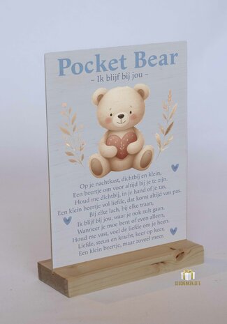 Ik blijf bij jou - Pocket Bear | Houten Kaart & Beertje 🧸💛