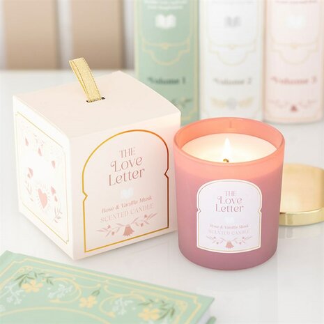 The Book Club Geurkaars &ndash; The Love Letter Rose & Vanilla Musk