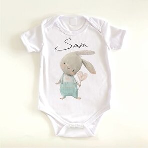 Baby rompertje korte mouw konijntje Sam met naam