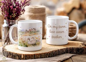 Ducks; on my farm, love wears feathers Mok 11oz Wit 